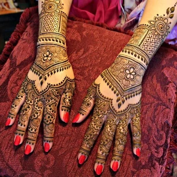 Best Mehndi Artist Near You – Book Top Bridal & Festival Henna Artists | BestMehndiArtist.com 2 best mehndi artist